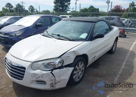 2004 Chrysler Sebring Gtc z USA, uszkodzony, nr VIN 1C3EL75R54N269041